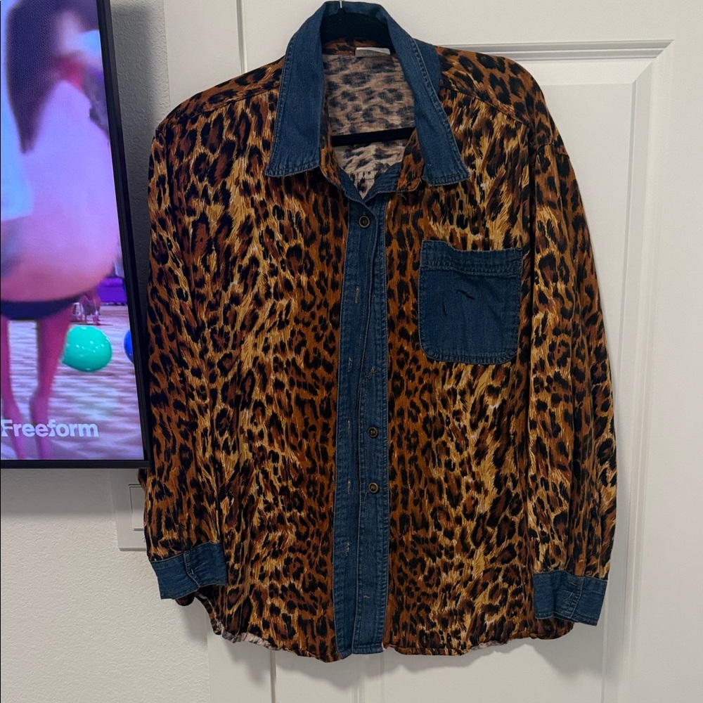 Vintage Leopard Print Button Down Shirt with Denim Accents